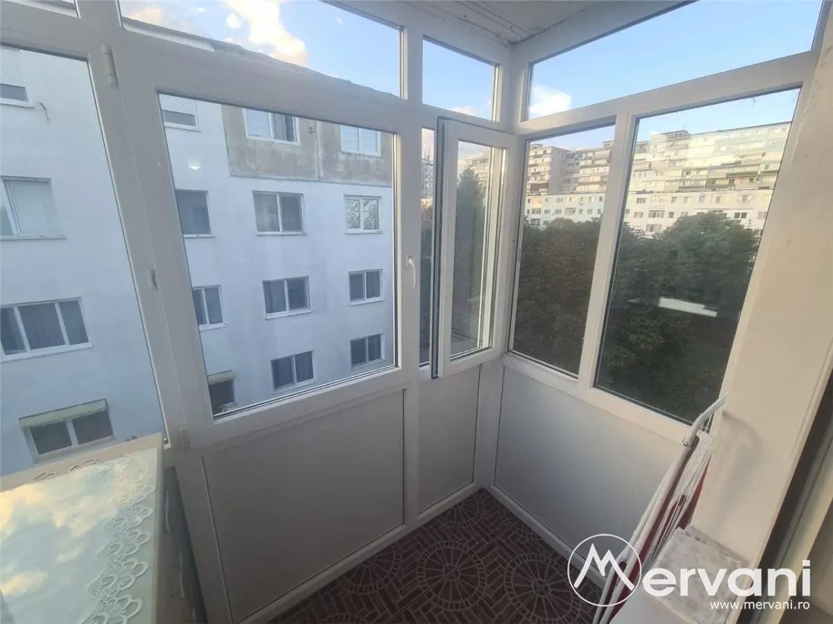 Apartament cu 2 camere de vanzare -Zona Cuza - foto 13
