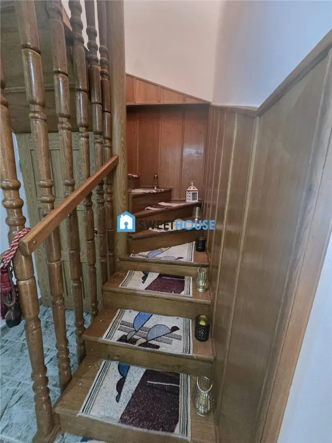 Apartament cu patru camere zona centrala - foto 12