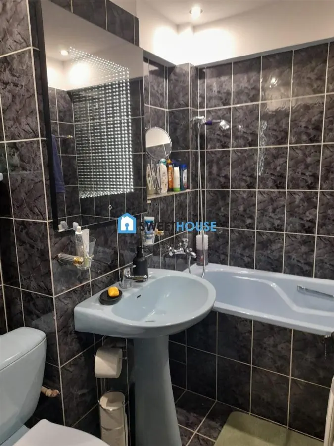 Apartament cu patru camere zona centrala - foto 22
