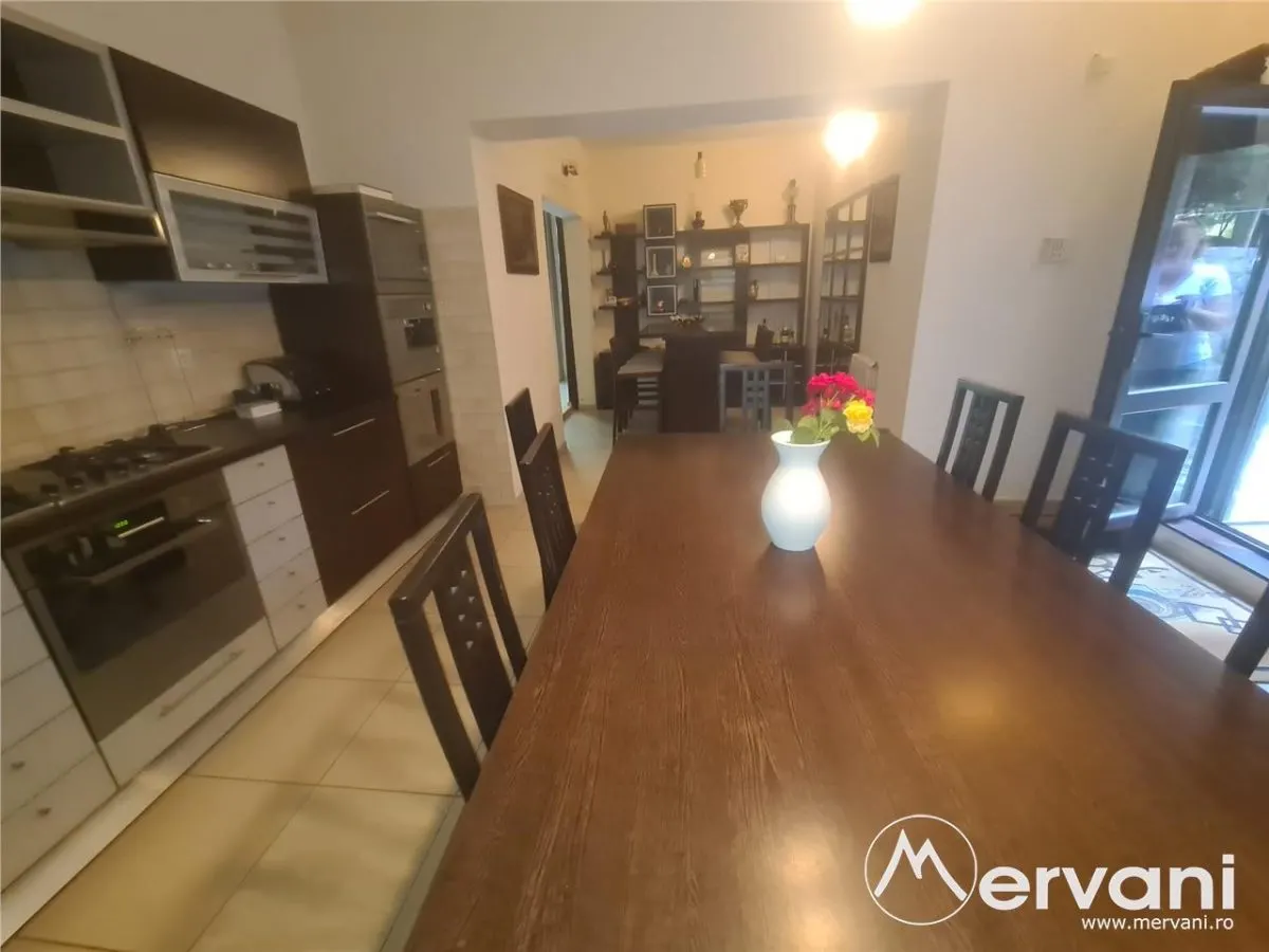Vila de vanzare in Campina - Zona Lunca Mare - foto 13