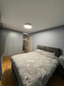 2 camere lux, 70 mp, mobilat & utilat, balcon mare - Iasi