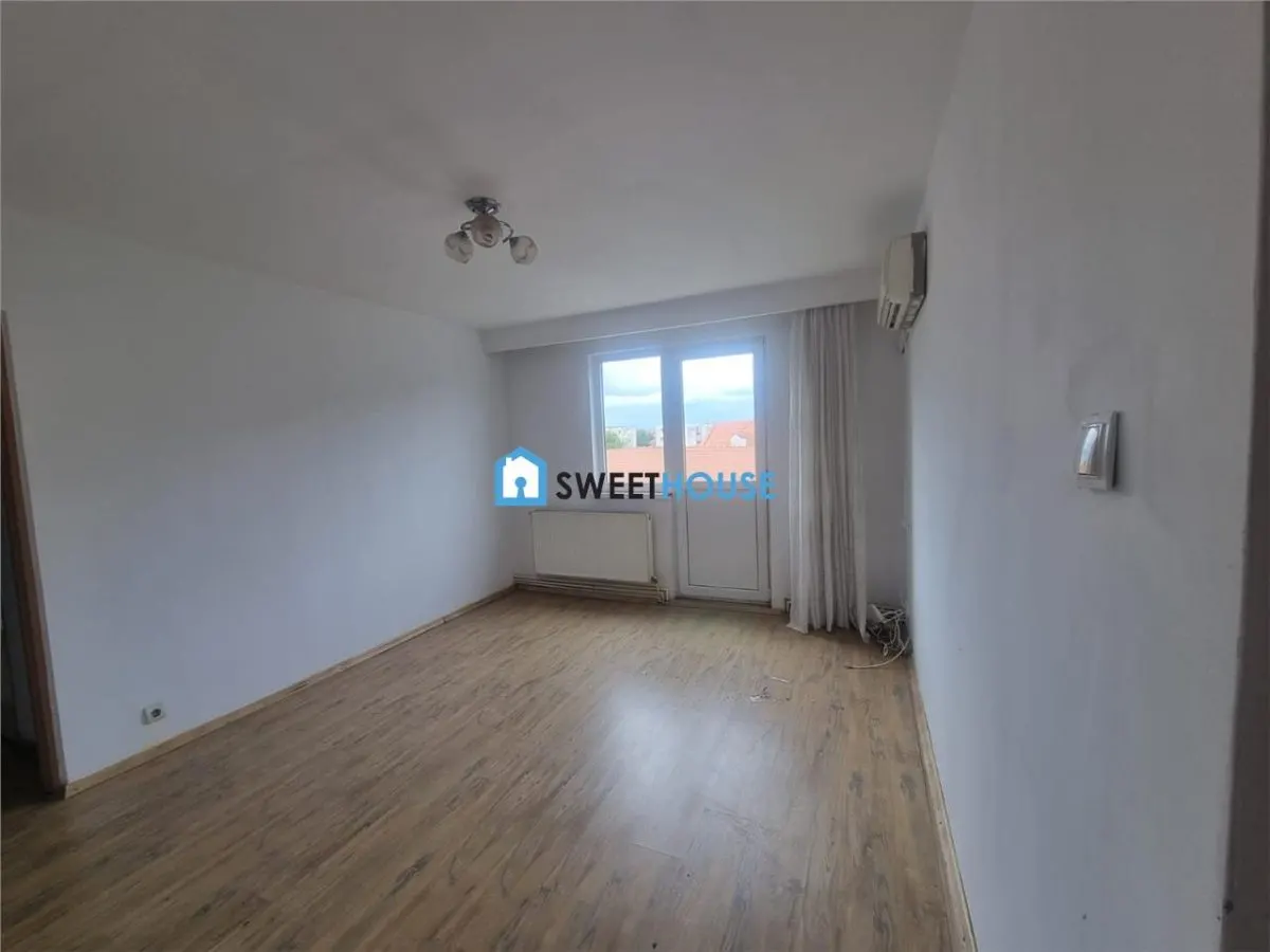Apartament cu trei camere zona centrala - foto 5
