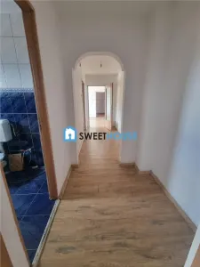 Apartament cu trei camere zona centrala - foto 8