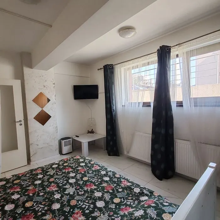 Apartament 1 Cameră â€“ Zona Baza 3 - foto 1
