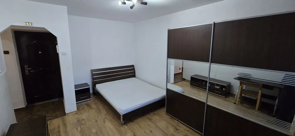 De inchiriat apartament cu o camera - foto 1