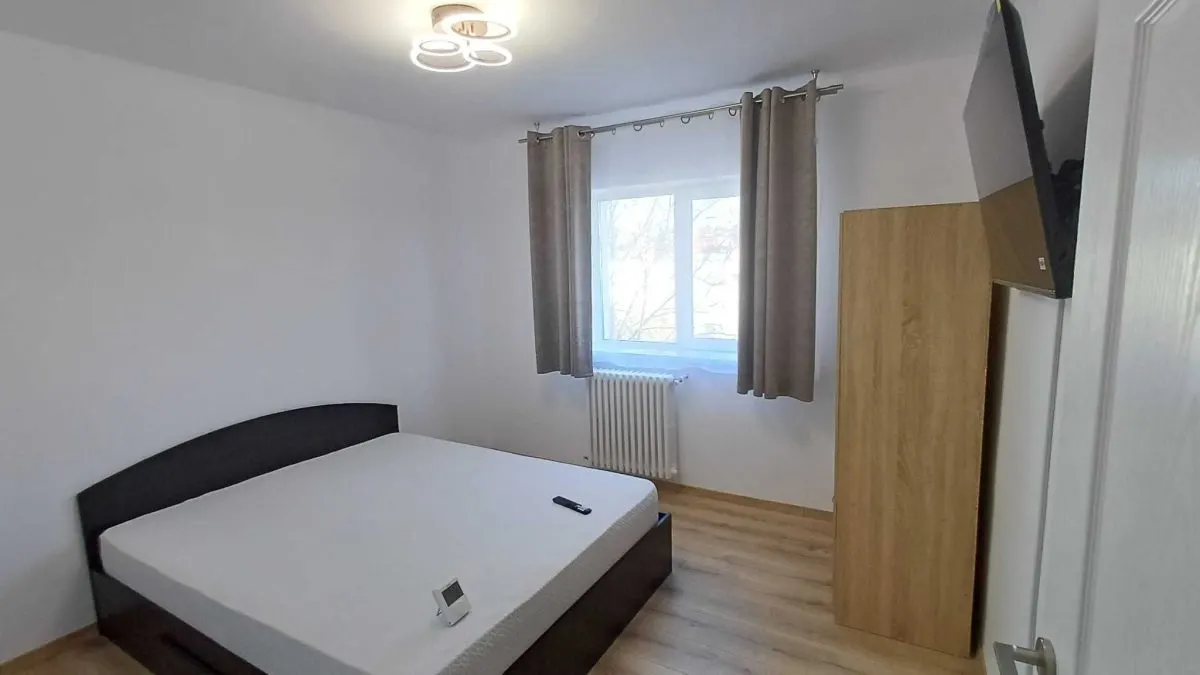 Apartament spatios cu 3 camere - Centru, Targu Cucu - foto 2