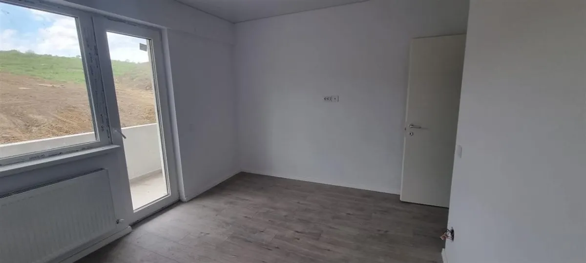 Apartament 2 camere - 38mp + 25mp curte - foto 1
