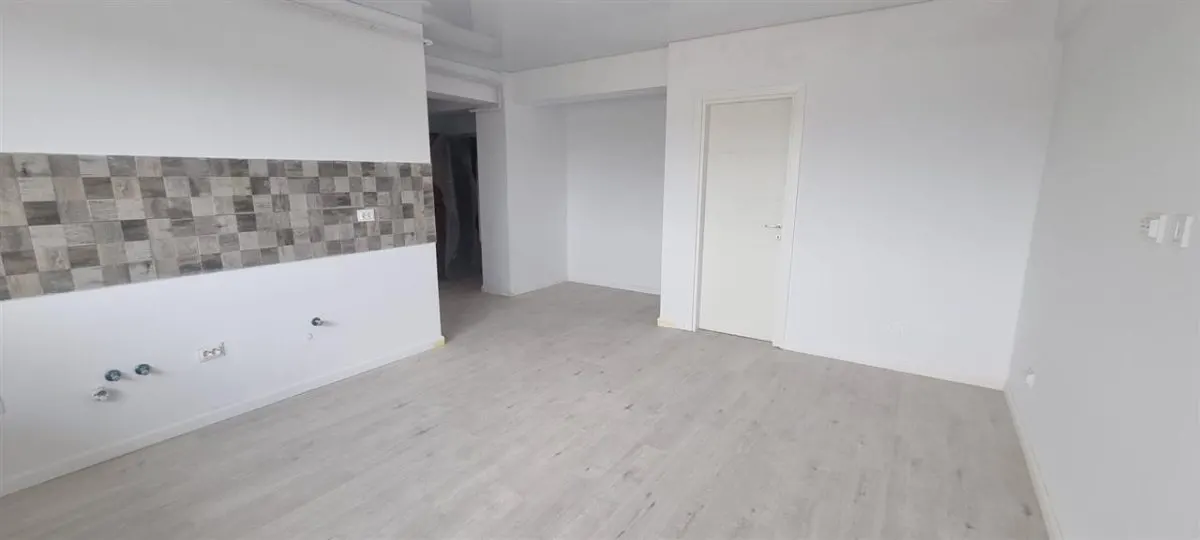 Apartament 2camere Bucium + curte 25mp - foto 2