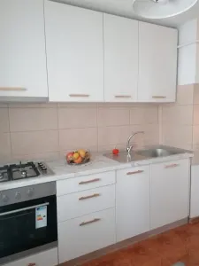 Apartament 2 camere - Zona Nicolina - 449 Euro - foto 8