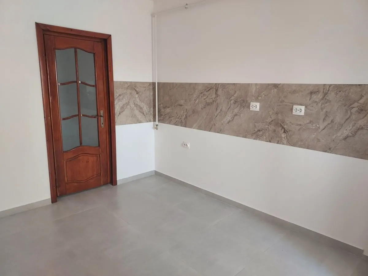 Apartament Pacurari 3 Camere Bloc 1990 - foto 8