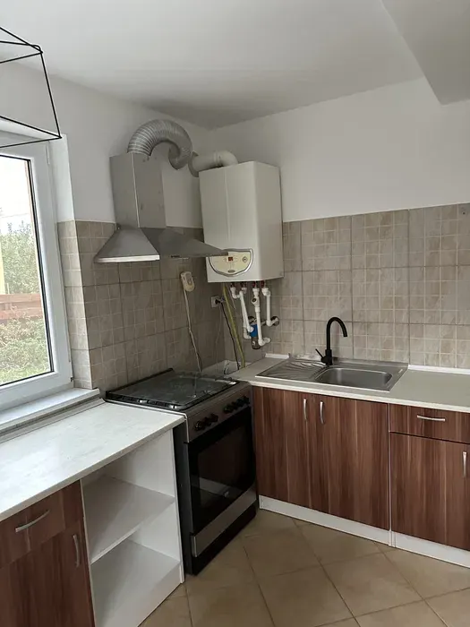 Vila 4 camere Valea Adanca - 730 euro - foto 1