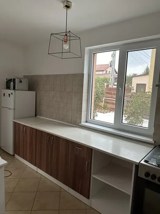 Vila 4 camere Valea Adanca - 730 euro - foto 2