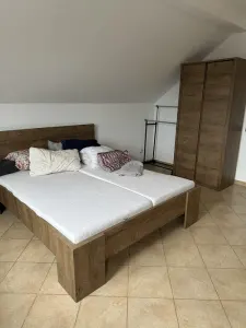 Vila 4 camere Valea Adanca - 730 euro - foto 4