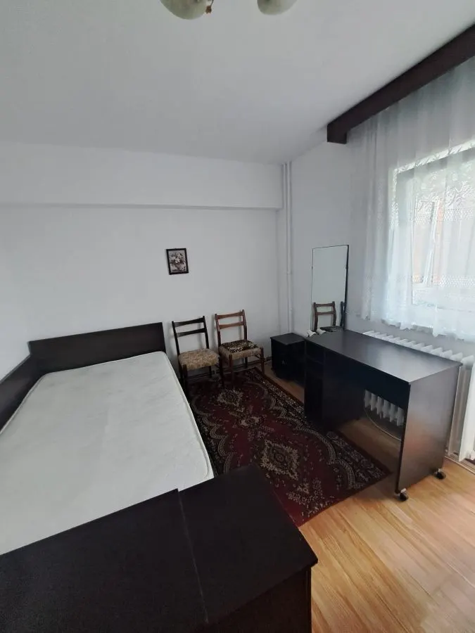 Apartament 3 Camere UMF - 450 euro - foto 3