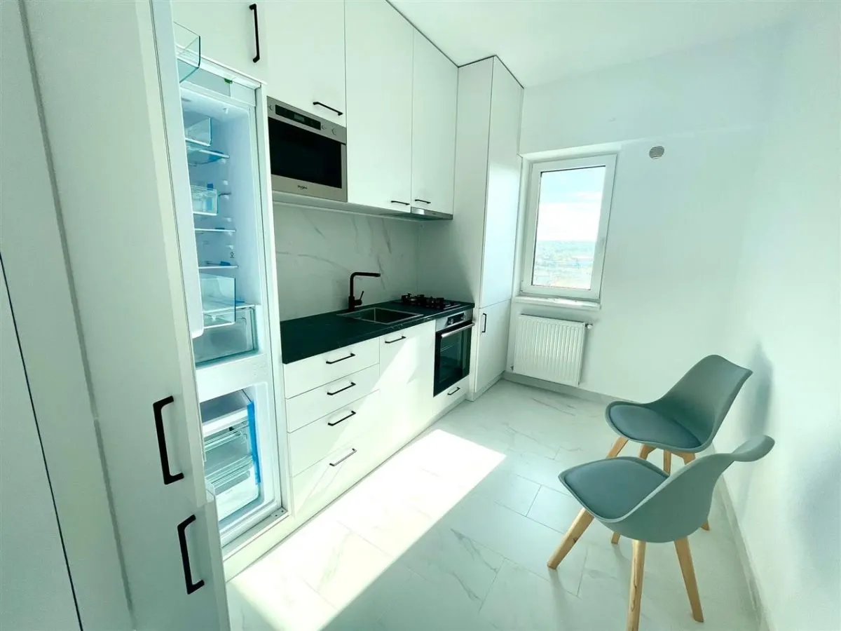 1 CAM CENTRU PALAS , PARCARE, UNIREA TOWERS - foto 17