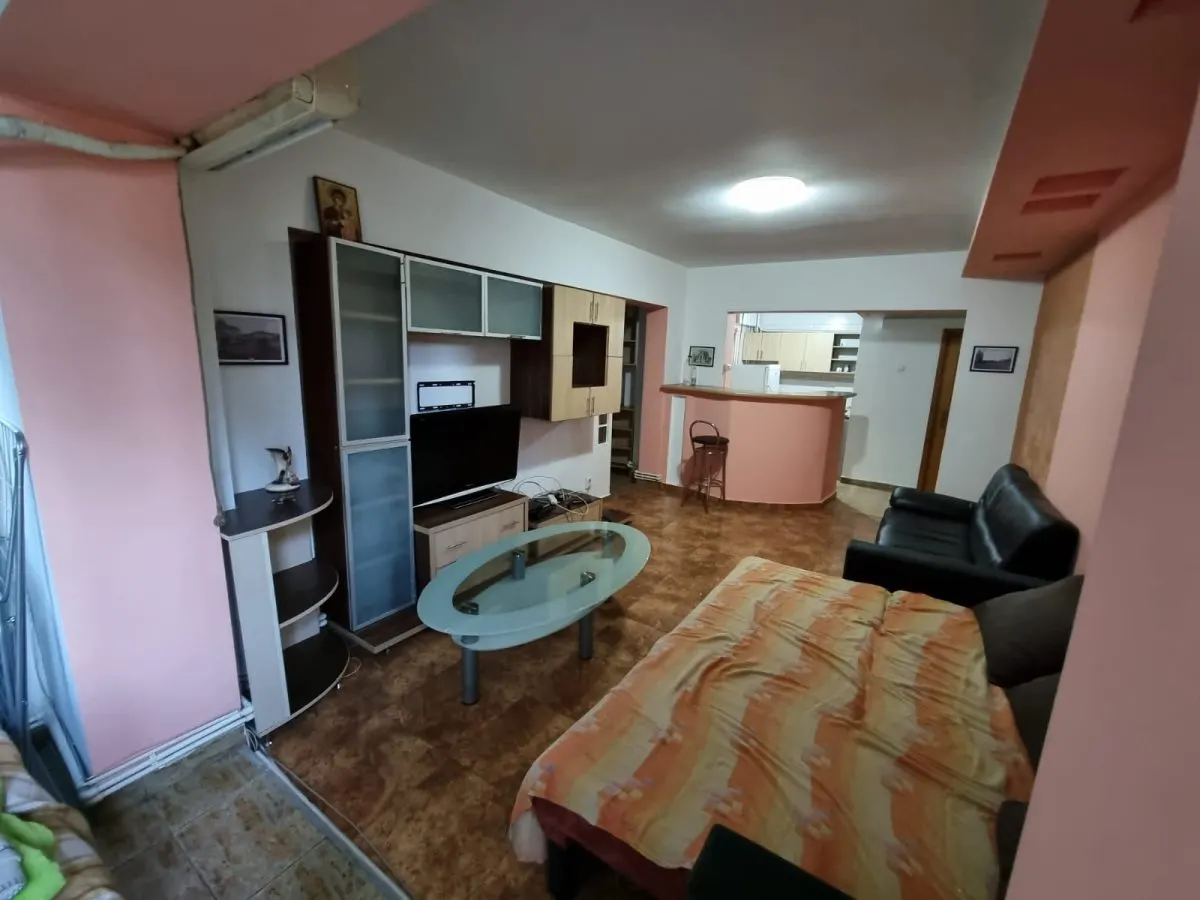 Apartament 2 camere, etaj 1, Bulevardul Stefan cel Mare - foto 1