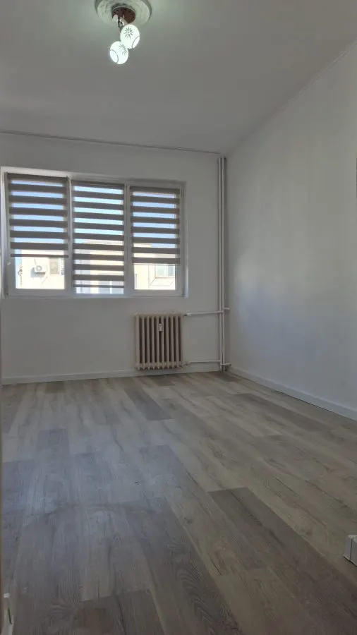 GARSONIERA LIBERA ETAJ 2 DIN 3 BAZA 3 - foto 11