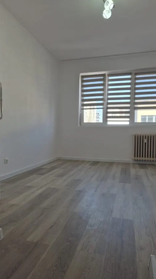 GARSONIERA LIBERA ETAJ 2 DIN 3 BAZA 3 - foto 7