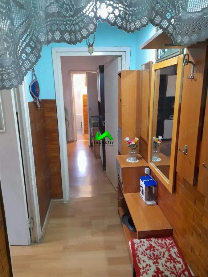 Apartament de vanzare  camere zona Vasile Aaron - foto 3