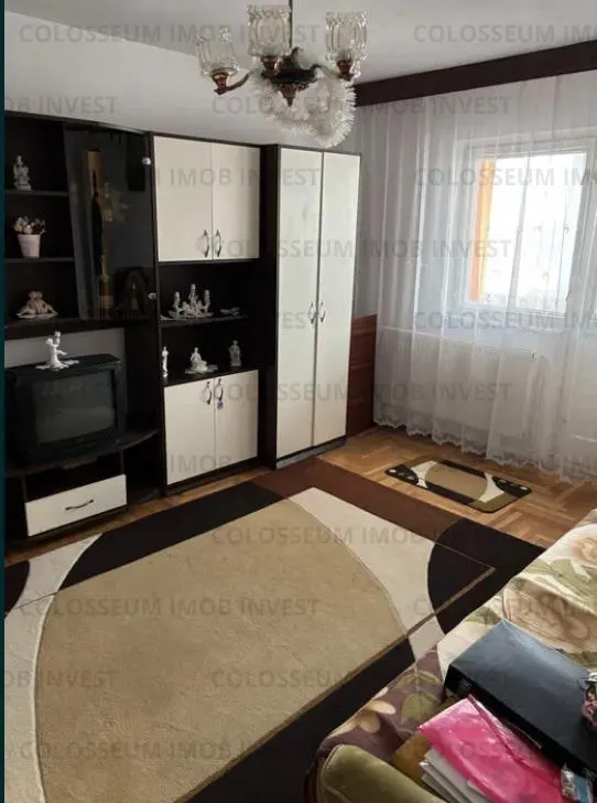 Apartament 3 camere, decomandat - zona Florilor - foto 1