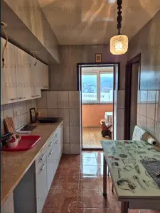 Apartament 2 camere, decomandat - zona Grivitei - foto 2