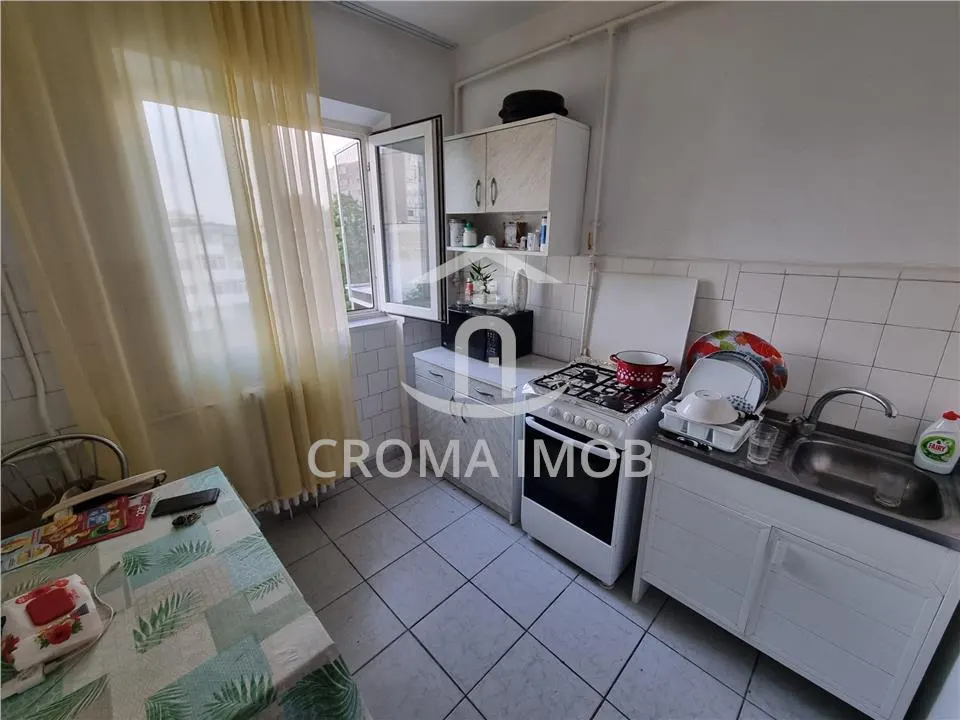 Vanzare apartament 3 camere, Ploiesti , zona Vest - foto 5