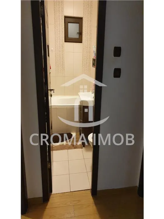 Vanzare apartament 3 camere, zona Vest - foto 9
