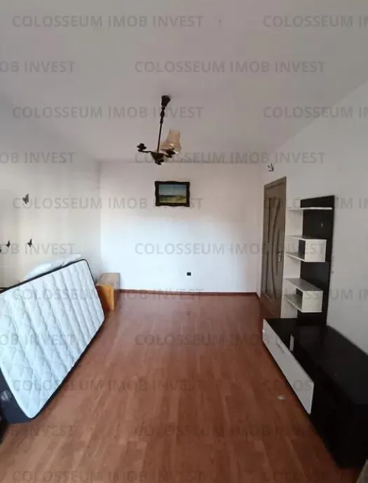 Apartament 3 camere, decomandat - zona Racadau - foto 1