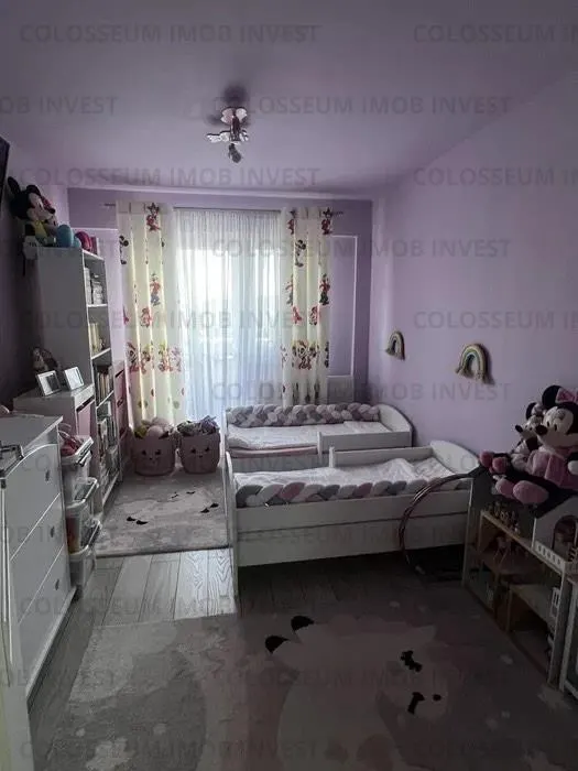Apartament cu 3 camere,decomandat -zona Calea Bucuresti - foto 3