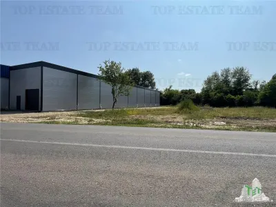 Spatiu comercial stradal, cu toate utilitatile stradal, la 100 m de A 1, pretabil supermarket, productie, depozit, 435mp utili , COMUNA ULMI, GURGIU - Ulmi