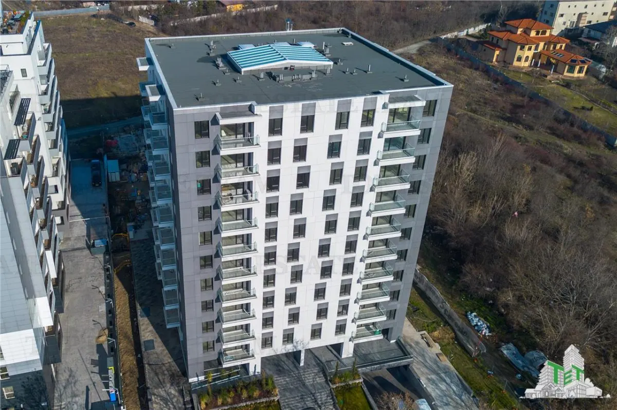Apartament 3 camere cu terasa 20 mp - foto 2