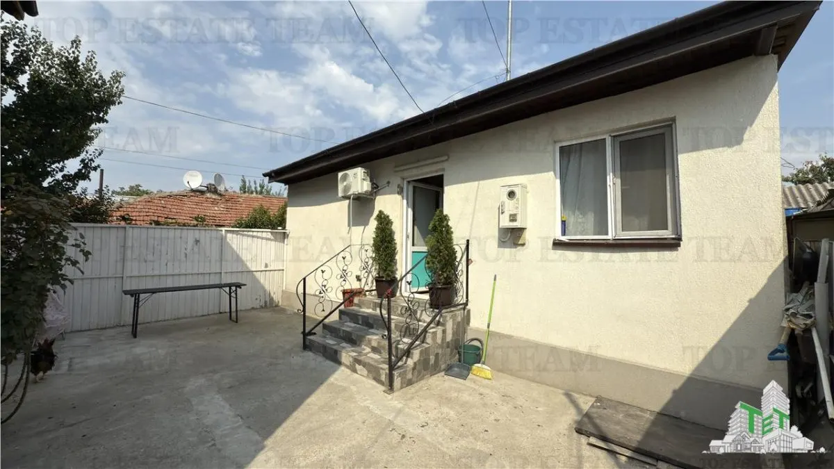 Casa 3 camere decomandat in oras Pantelimon - foto 1