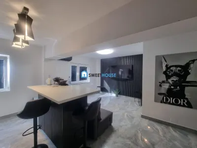 Apartament modern cu trei camere Zona 1 decembrie - foto 2