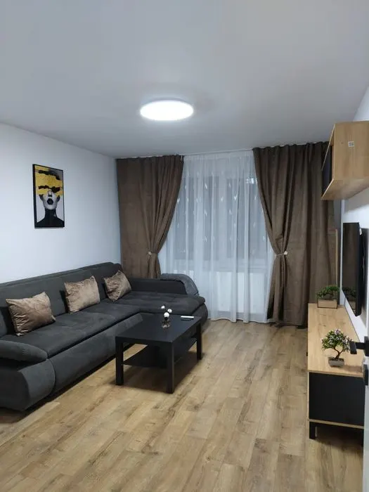 Apartament 3 camere Calea Bucuresti - foto 1