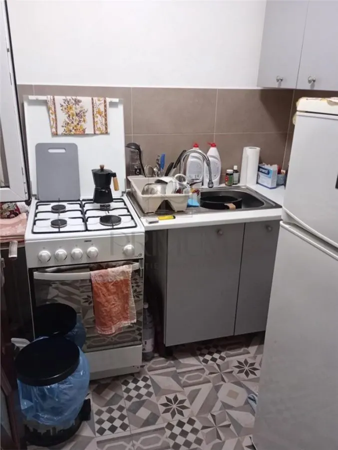 DAMBOVITA - APARTAMENT 1 CAMERA - mobilat , decomandat - foto 4