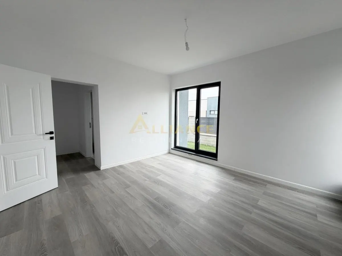 Casa individuala  ~ 4 camere ~ 2 bai ~ 112mp utili + 470mp teren - foto 9