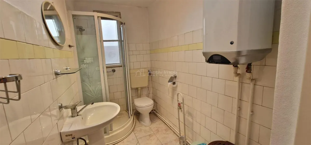 Chirie Resita  Apartament 90 mp. etj.1 la casa. - foto 3