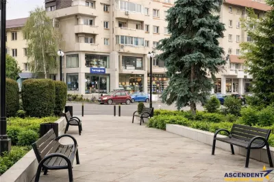Spatiul Comercial, compartimentabil si in 3 unitati, cu acces separat, Central, Campina - Campina
