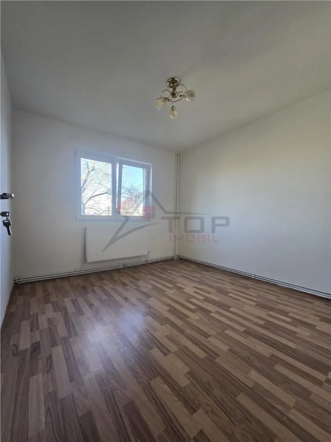 Etaj 2 - Mircea cel Batran, 2 camere, liber - foto 2
