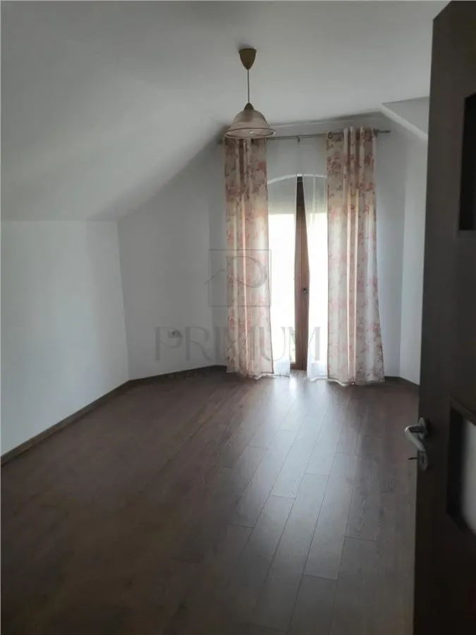 FREIDORF, CASA 4 CAMERE P+1E+POD, 2 BAI, DRESSING, CONSTRUCTII ANEXE - foto 9
