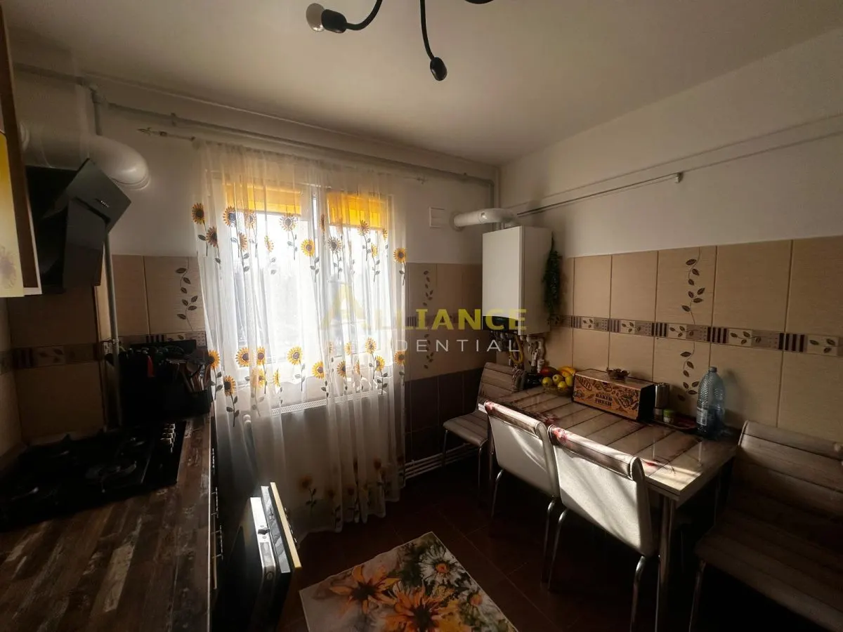 Apartament 3 camere Sector 4 Mobilat si Utilat - foto 17