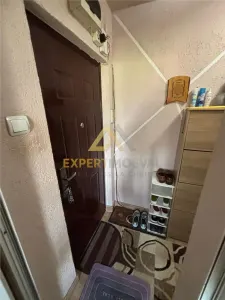 Apartament 2 camere semidecomandat  Cuza Voda pret corect - foto 7