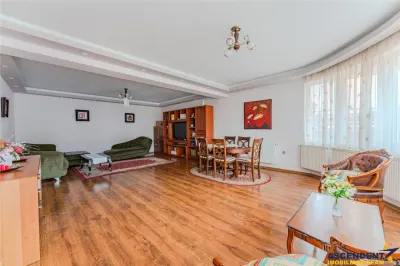 Vila solida Tractorul Coresi, spatii ample, teren 700 mp, garaj 4 masini - foto 17