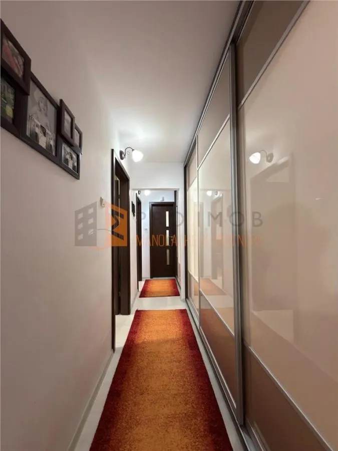 Apartament 3 camere cf 1 semidecomandat zona Micro 3 - foto 12