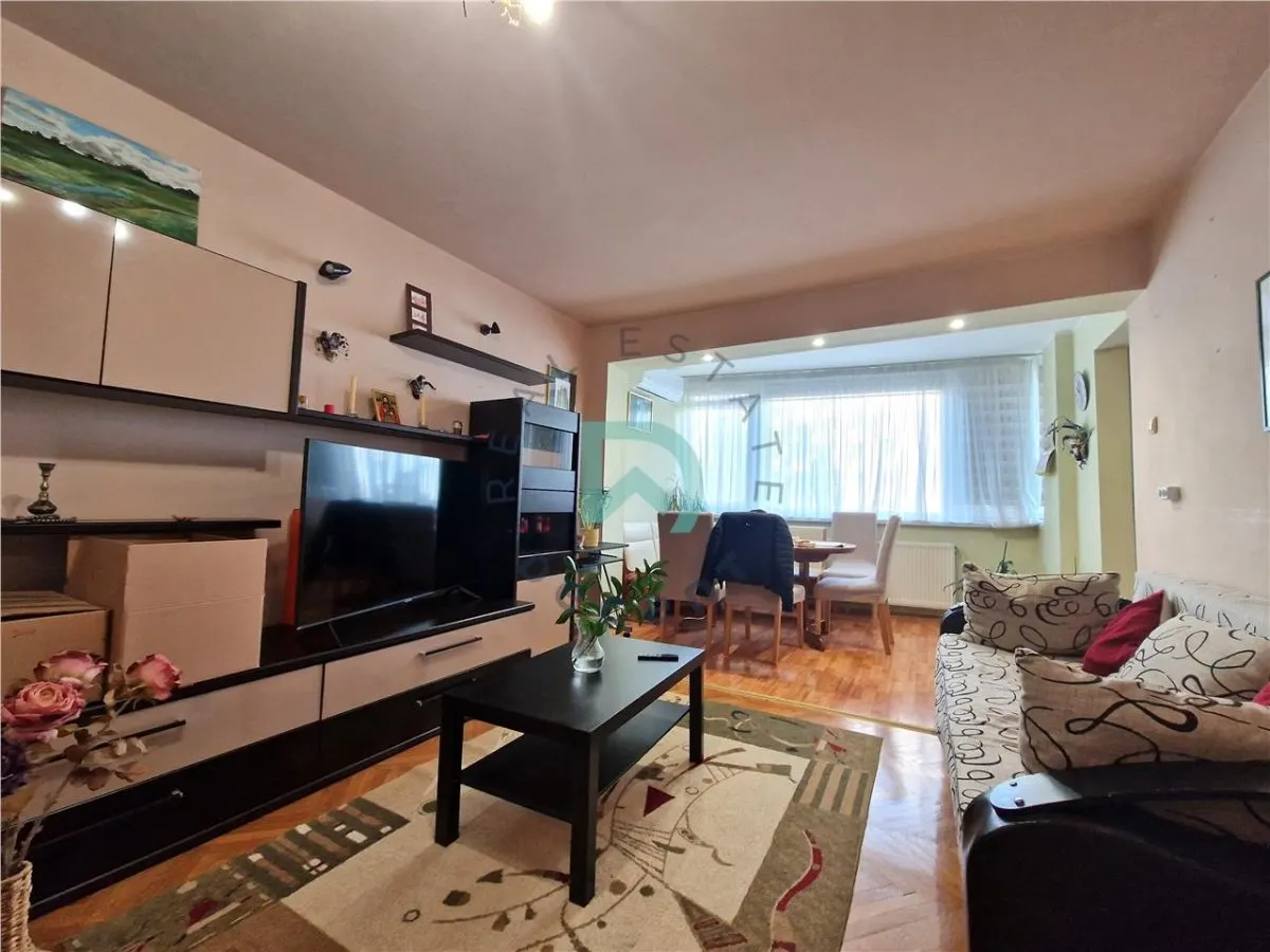 Apartament 3 camere, decomandat, Grivitei, Brasov - foto 1