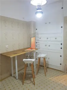 Armeneasca, apartament deosebit, 5 camere, renovat , zona cu acces facil. - foto 12