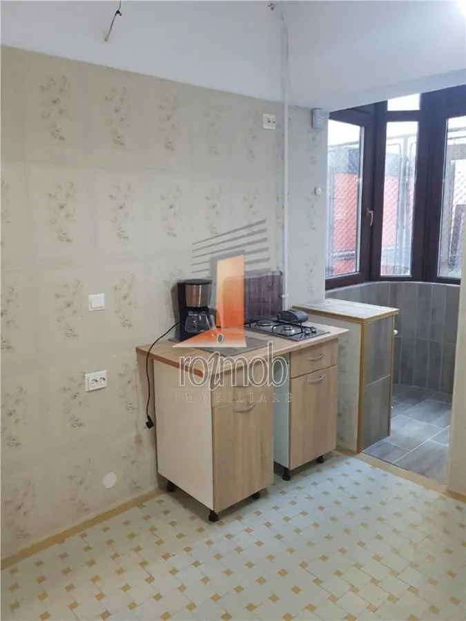 Armeneasca, apartament deosebit, 5 camere, renovat , zona cu acces facil. - foto 13