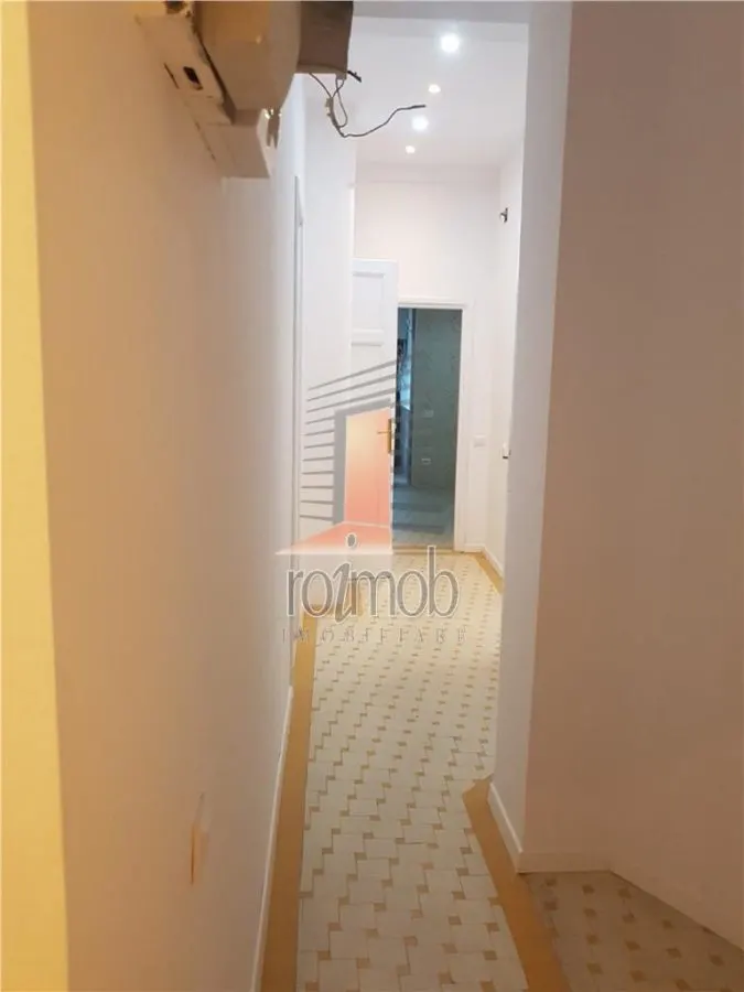 Armeneasca, apartament deosebit, 5 camere, renovat , zona cu acces facil. - foto 8