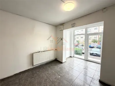 SPATIU COMERCIAL DE INCHIRIAT | 45 MP UTILI | DECEBAL | ORADEA - foto 4
