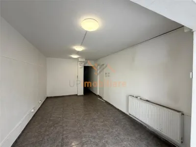 SPATIU COMERCIAL DE INCHIRIAT | 45 MP UTILI | DECEBAL | ORADEA - foto 5